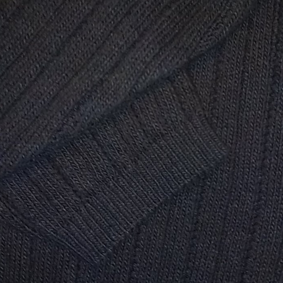 David Taylor mans pull over sweater. - Picture 3 of 6